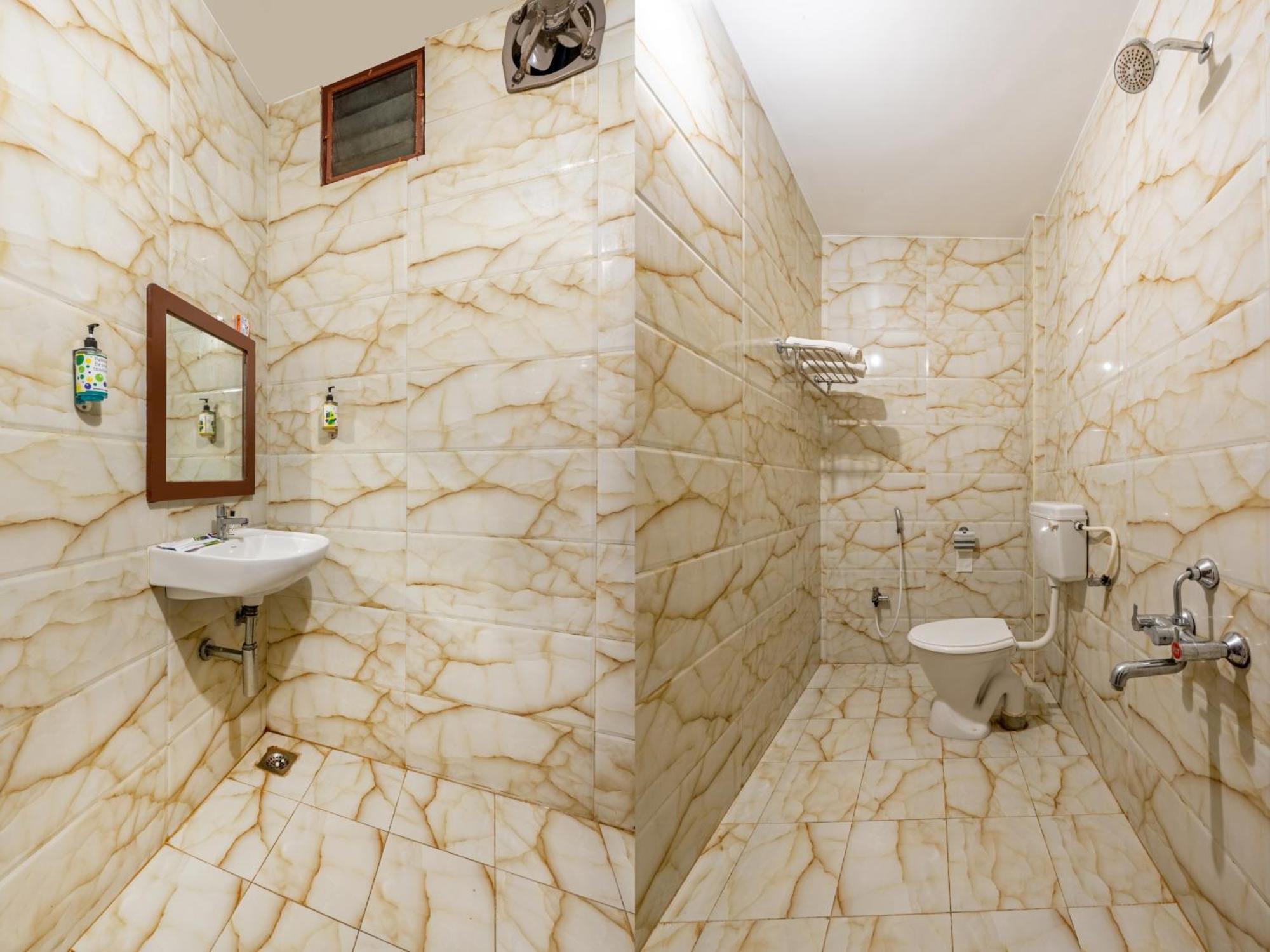 Treebo Grace Inn, 3 Min Walk From Promenade Beach Pondicherry Luaran gambar